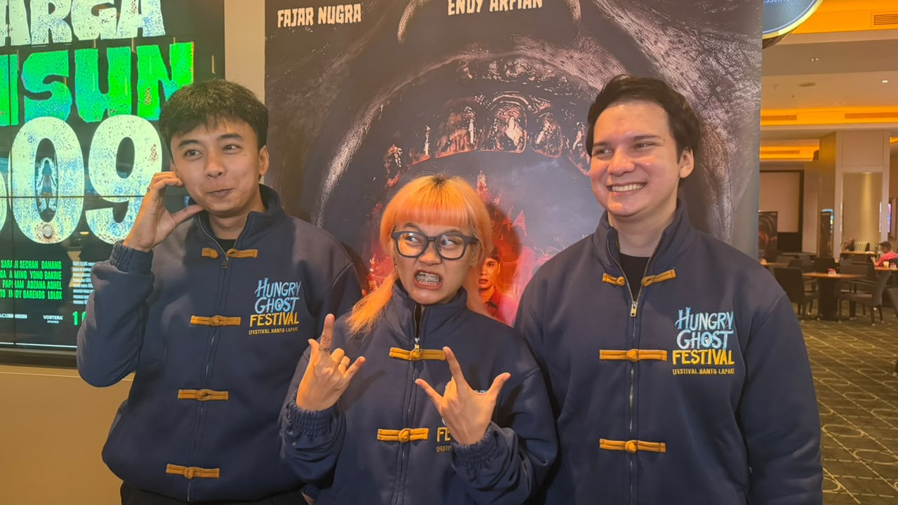 Aci Resti, Endy Arfian, dan Fajar Nugra Belajar Toleransi Lewat Tradisi Hungry Ghost Festival