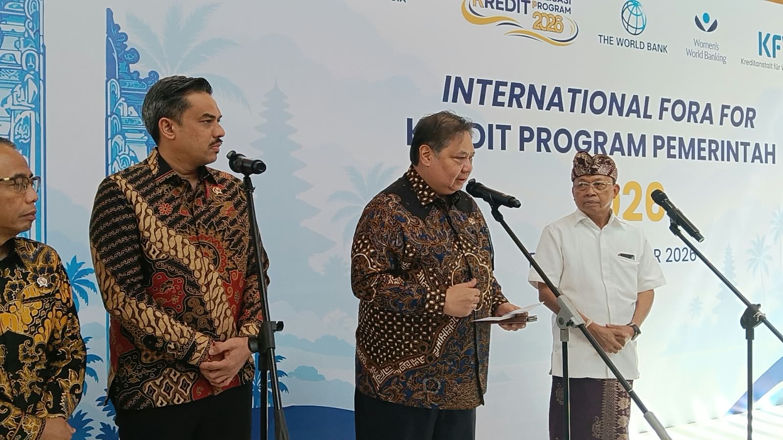 Airlangga Minta Ekonomi RI Tak Panik Hadapi Tekanan Dolar AS, Fundamental Jadi Kunci