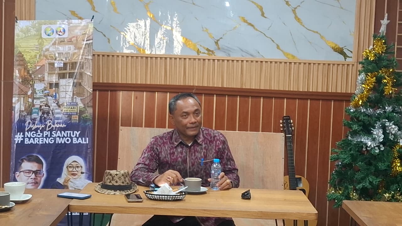 Soroti Kemacetan Bali, Nyoman Suyasa Minta Kebijakan ASN Wajib Gunakan Transportasi Umum