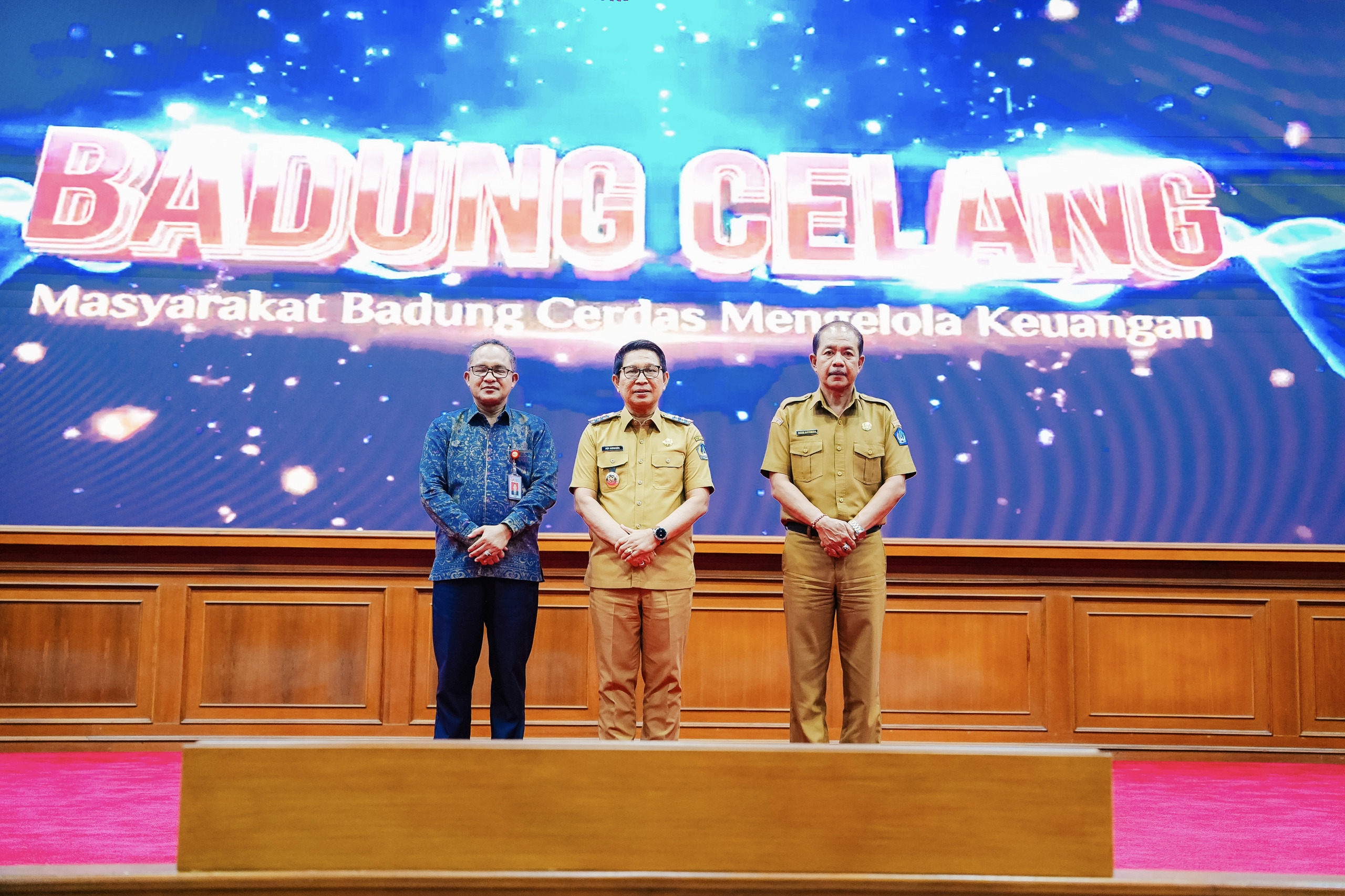 Bupati Badung Luncurkan Inovasi 'Badung Celang'
Kukuhkan Rasniathi Adi Arnawa Jadi Bunda Literasi Keuangan