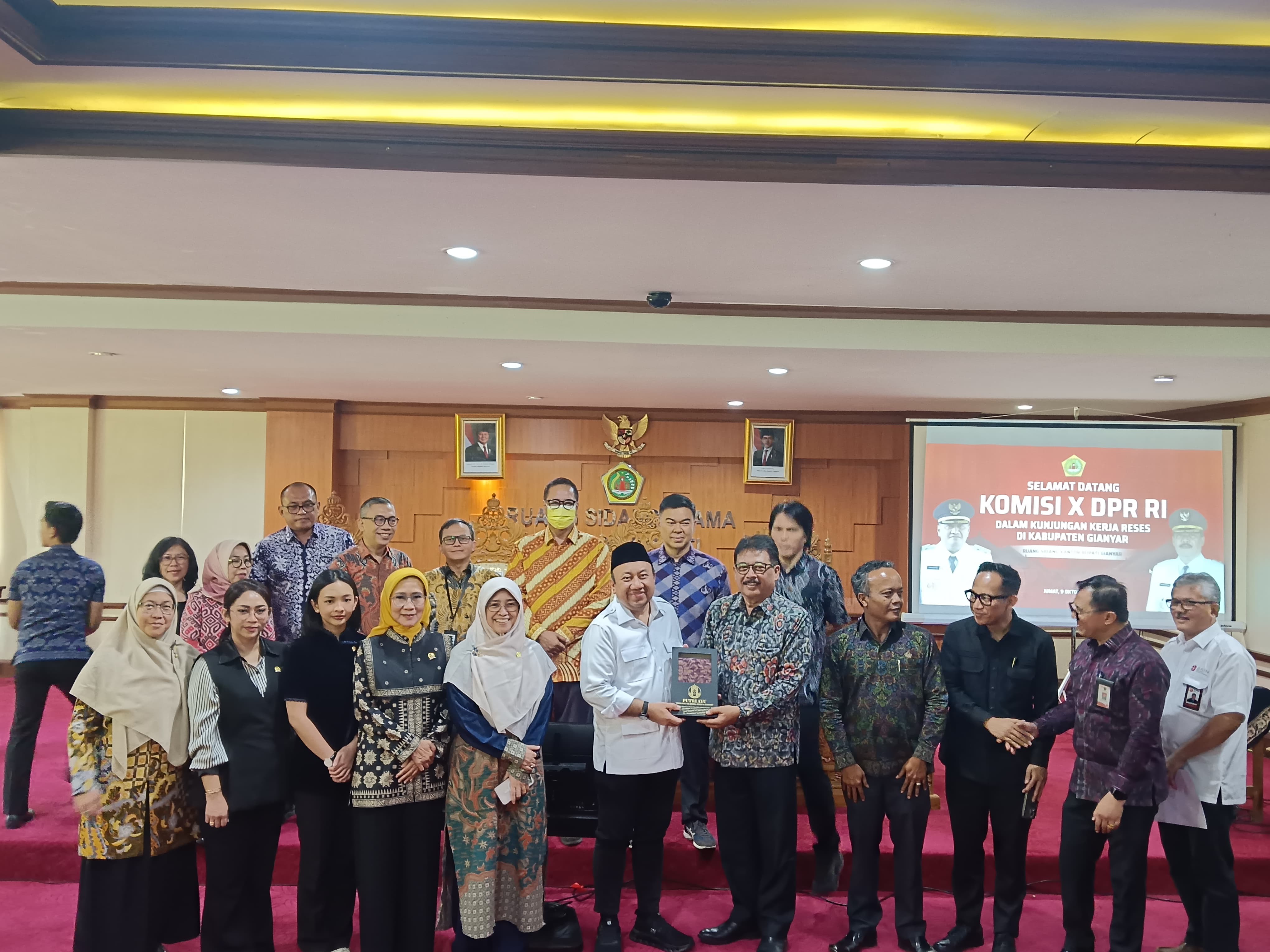 Wabup Agung Mayun Terima Kunker Reses Komisi X DPR RI